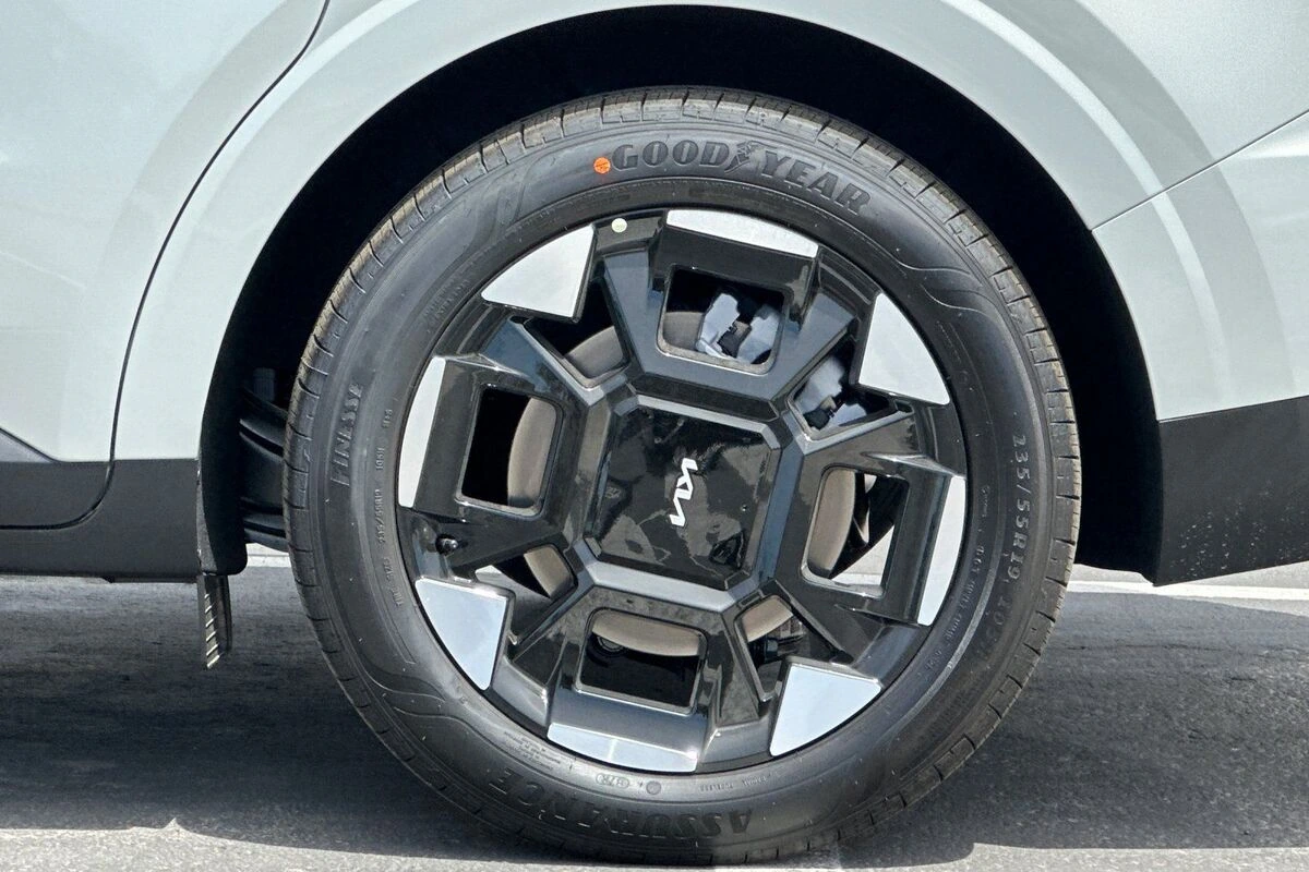 2026 Kia Carnival EX - Photo 28