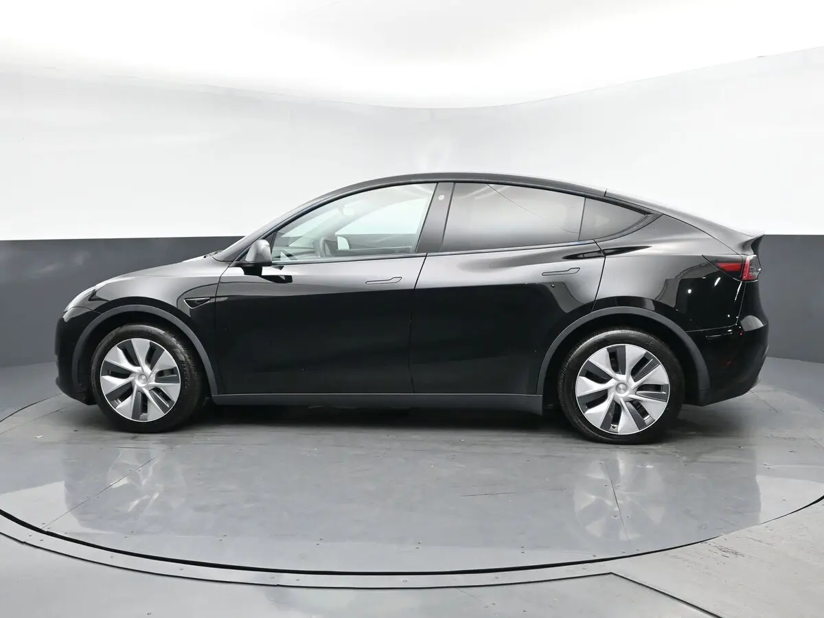 2021 Tesla Model Y Long Range photo 4