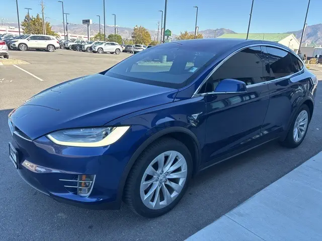 2020 Tesla Model X Long Range photo 3