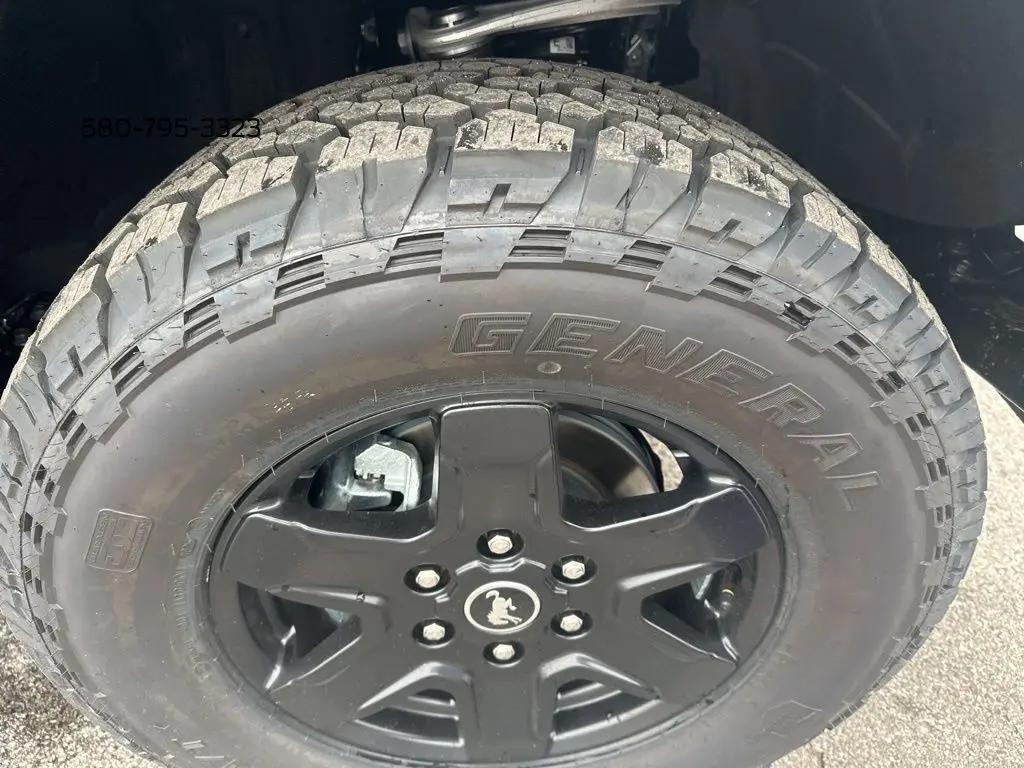 2025 Ford Bronco Outer Banks photo 4