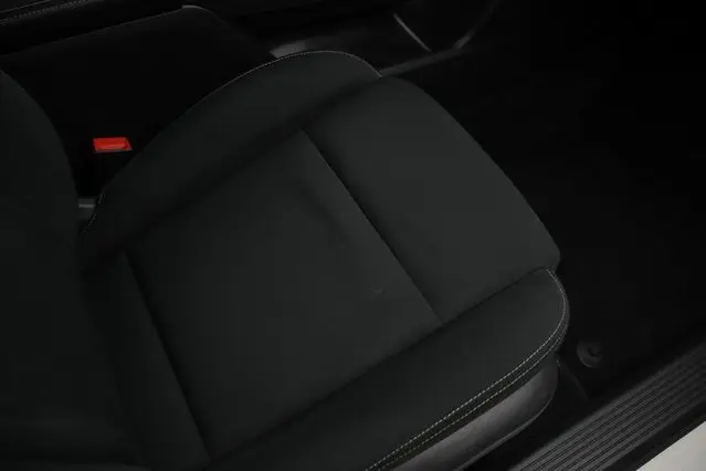 2023 Nissan Rogue S photo 16