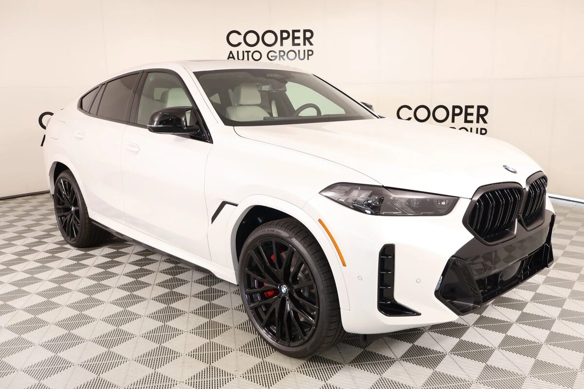 2027 BMW X6 M60i's photo