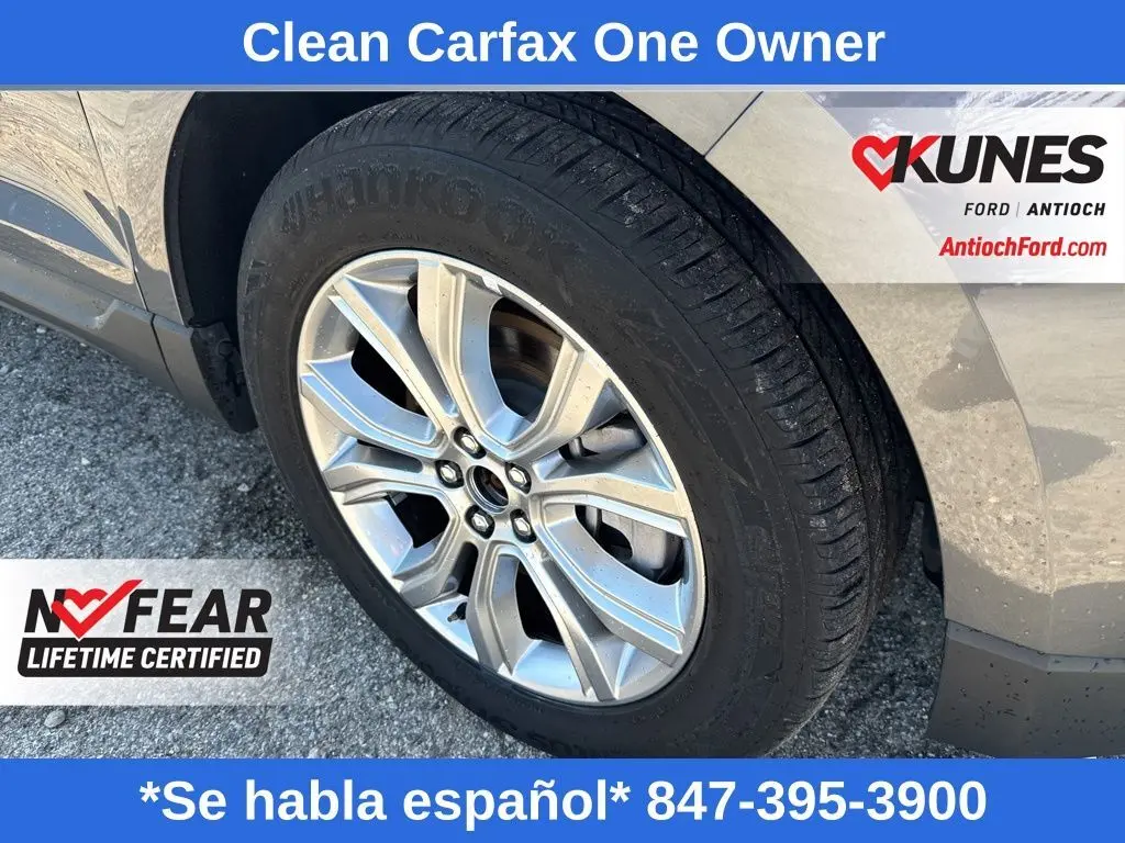 2024 Ford Edge Titanium photo 12