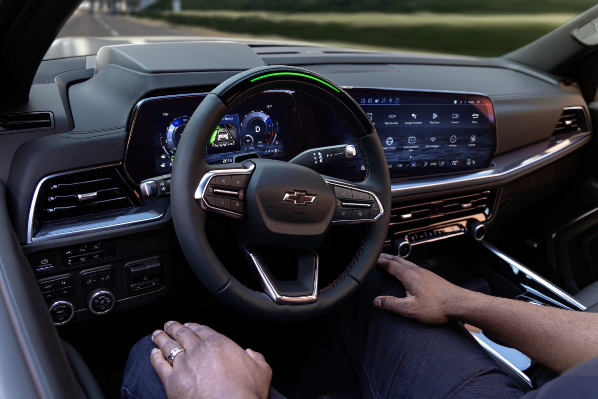 2025 Chevrolet Tahoe Interior Cabin Dashboard with Super Cruise Engaged