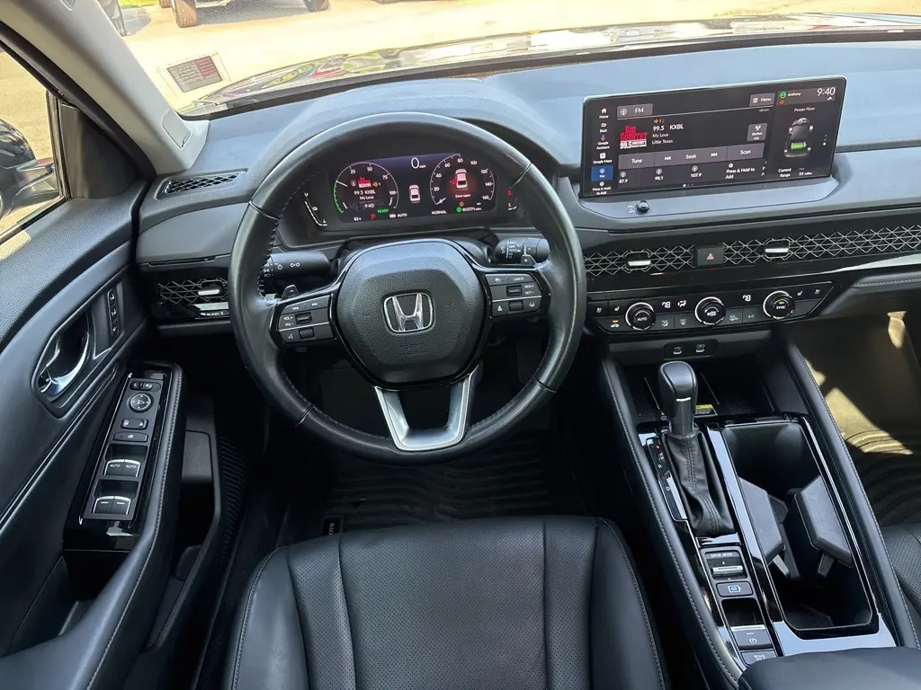 2024 Honda Accord Hybrid Touring photo 10