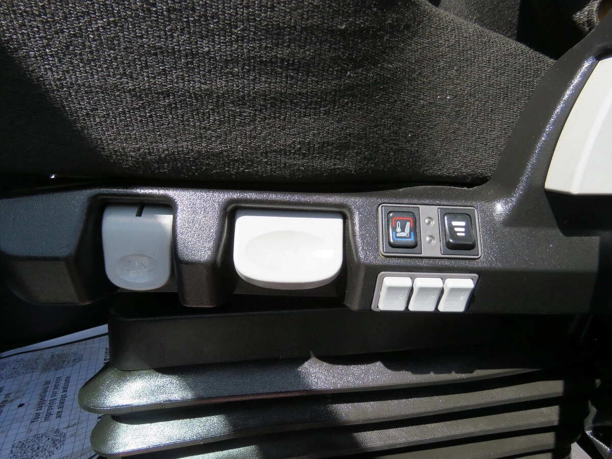 2022 Freightliner Cascadia - image 15