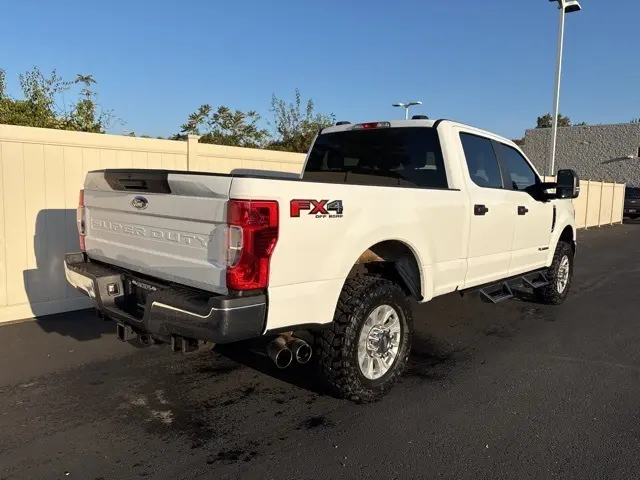 2022 Ford F-350 photo 3