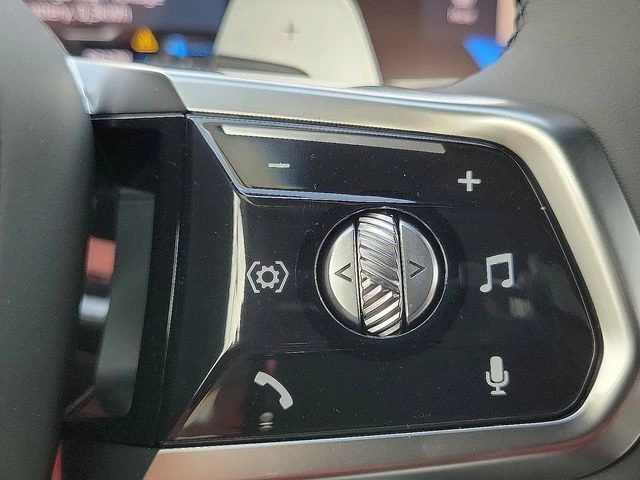 2026 BMW 7 Series 750e - Photo 26