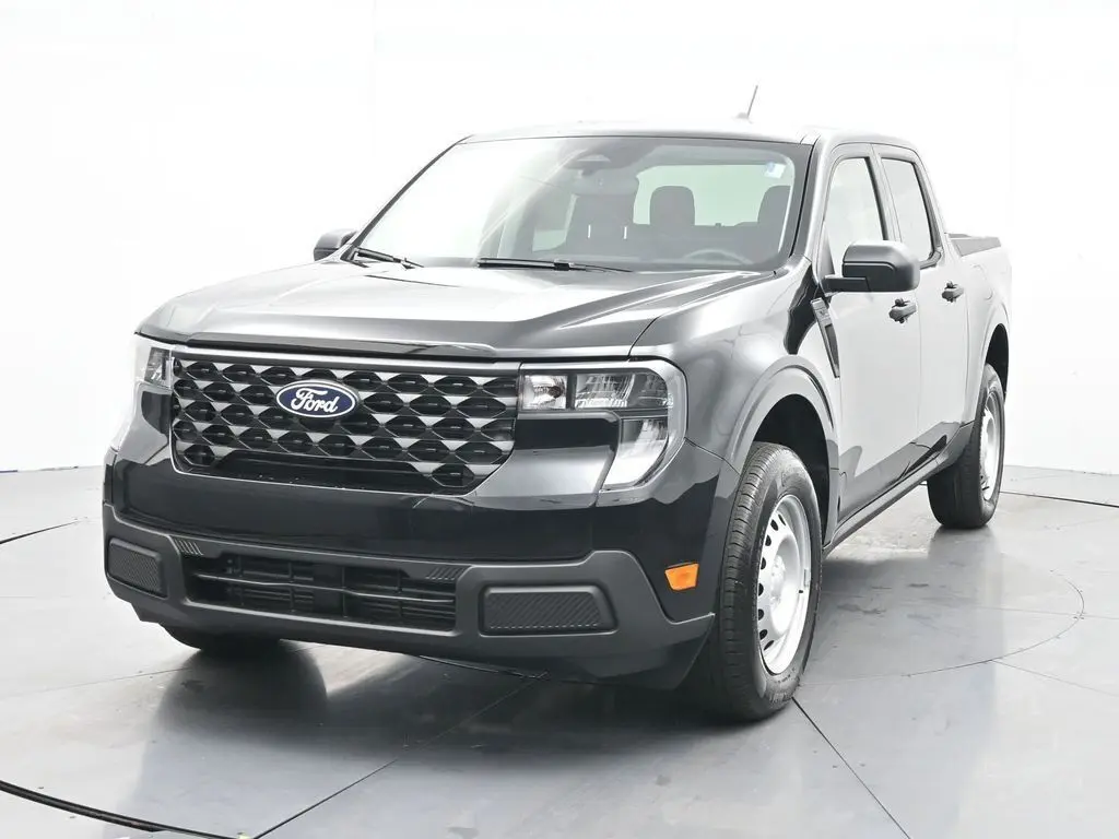 2025 Ford Maverick XL photo 2