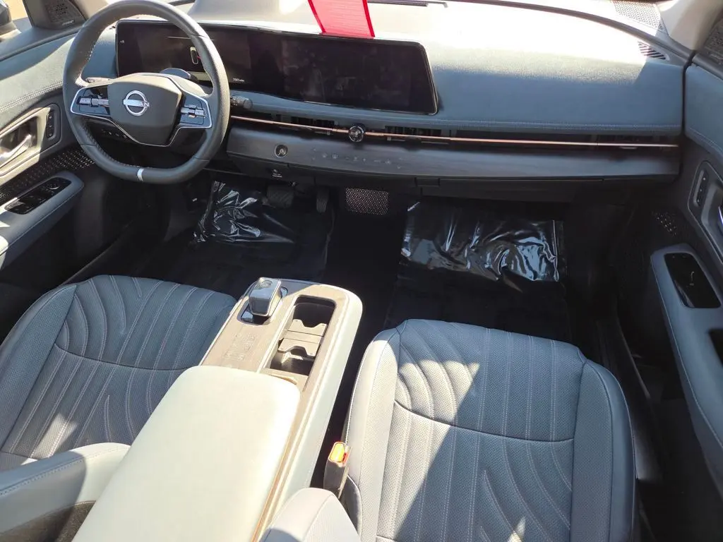2023 Nissan ARIYA Platinum e-4ORCE photo 28