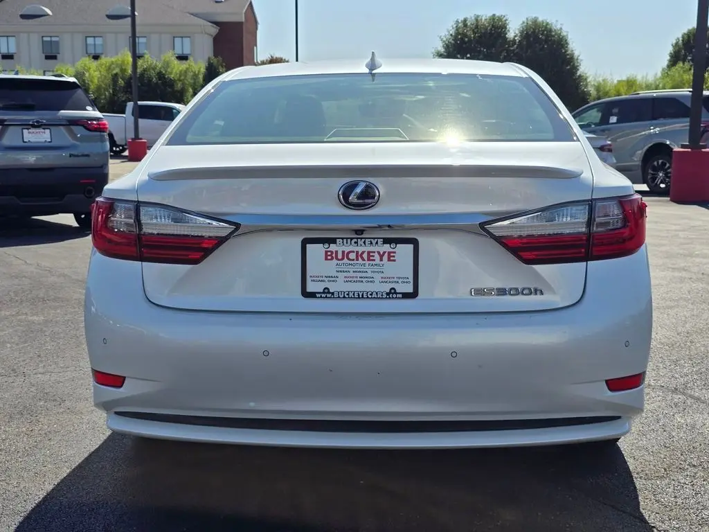 2018 Lexus ES 300h photo 14