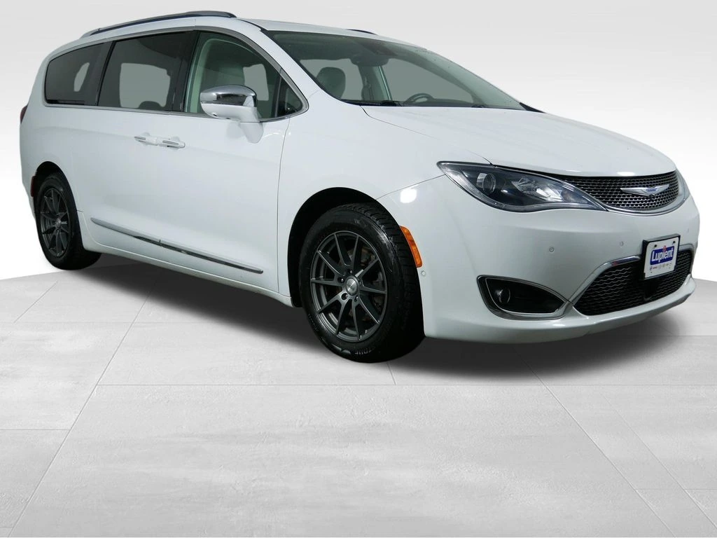 Used 2018 Chrysler Pacifica Limited with VIN 2C4RC1GG7JR157149 for sale in Brooklyn Park, Minnesota