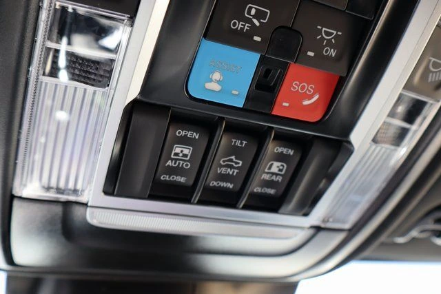 2025 RAM 2500 Laramie - Photo 32