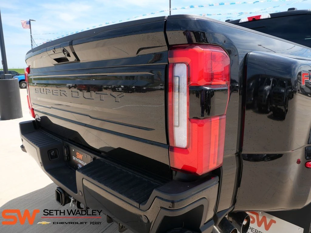 2026 Ford F-450 Super Duty Platinum - Photo 9