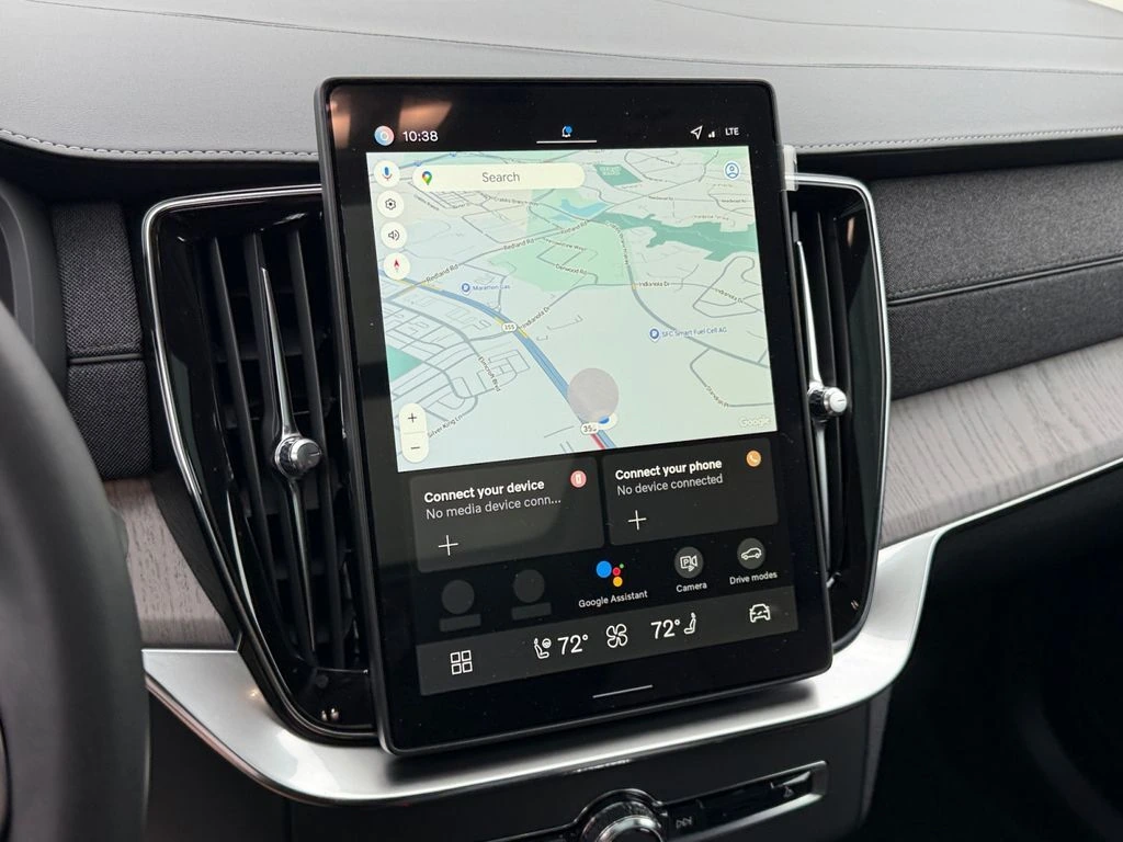 2026 Volvo - image 19