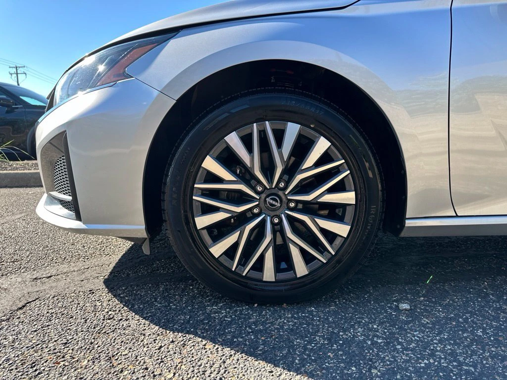 2023 Nissan Altima SV - Photo 21
