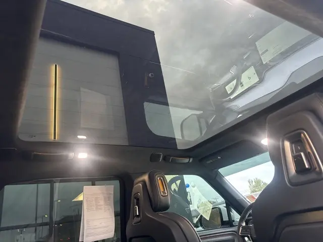 2023 Rivian R1T Launch Edition photo 14