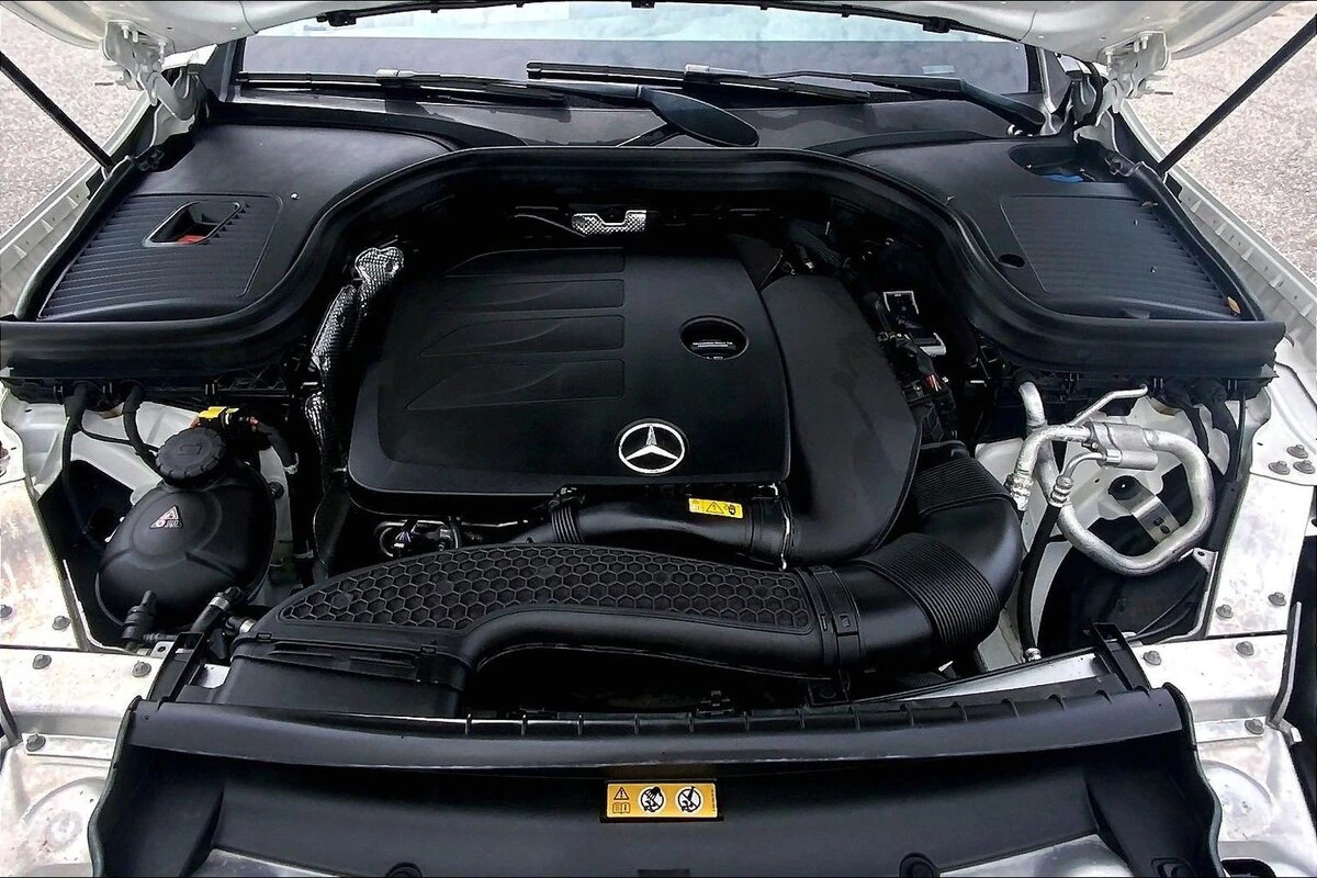 2022 Mercedes-Benz GLC GLC300 - Photo 13