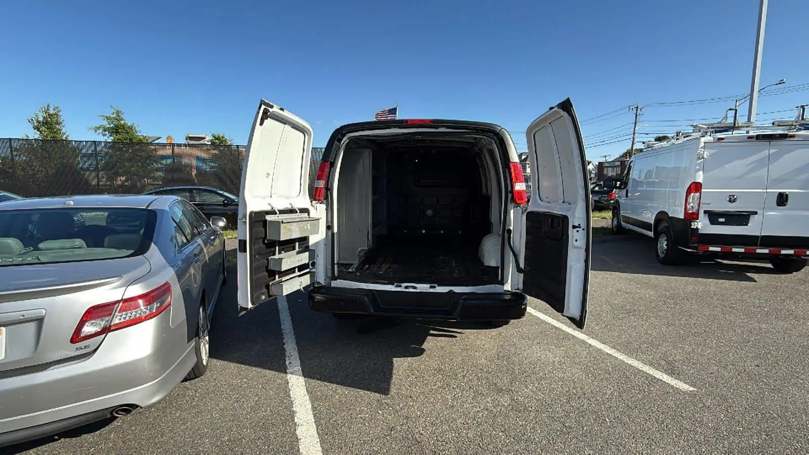 2021 Chevrolet Express 2500 Cargo photo 15