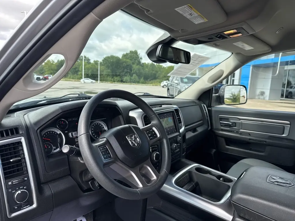 2023 Ram 1500 Classic SLT photo 12