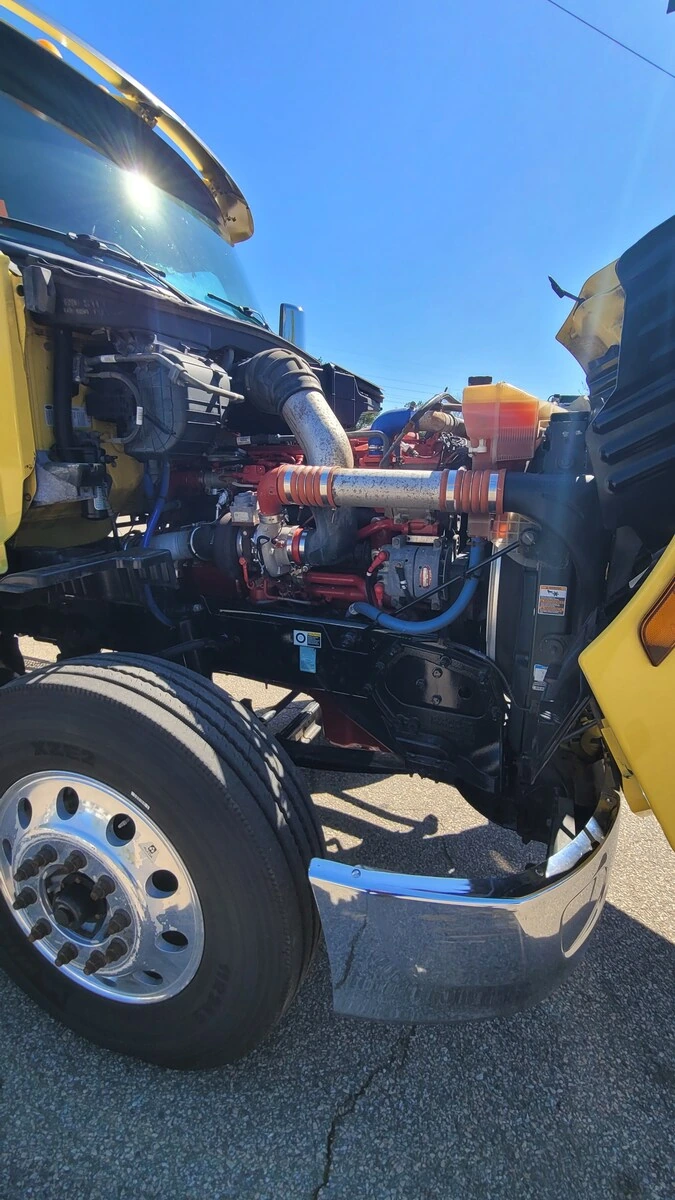 2020 Peterbilt 579 in Warminster, PA — photo 7