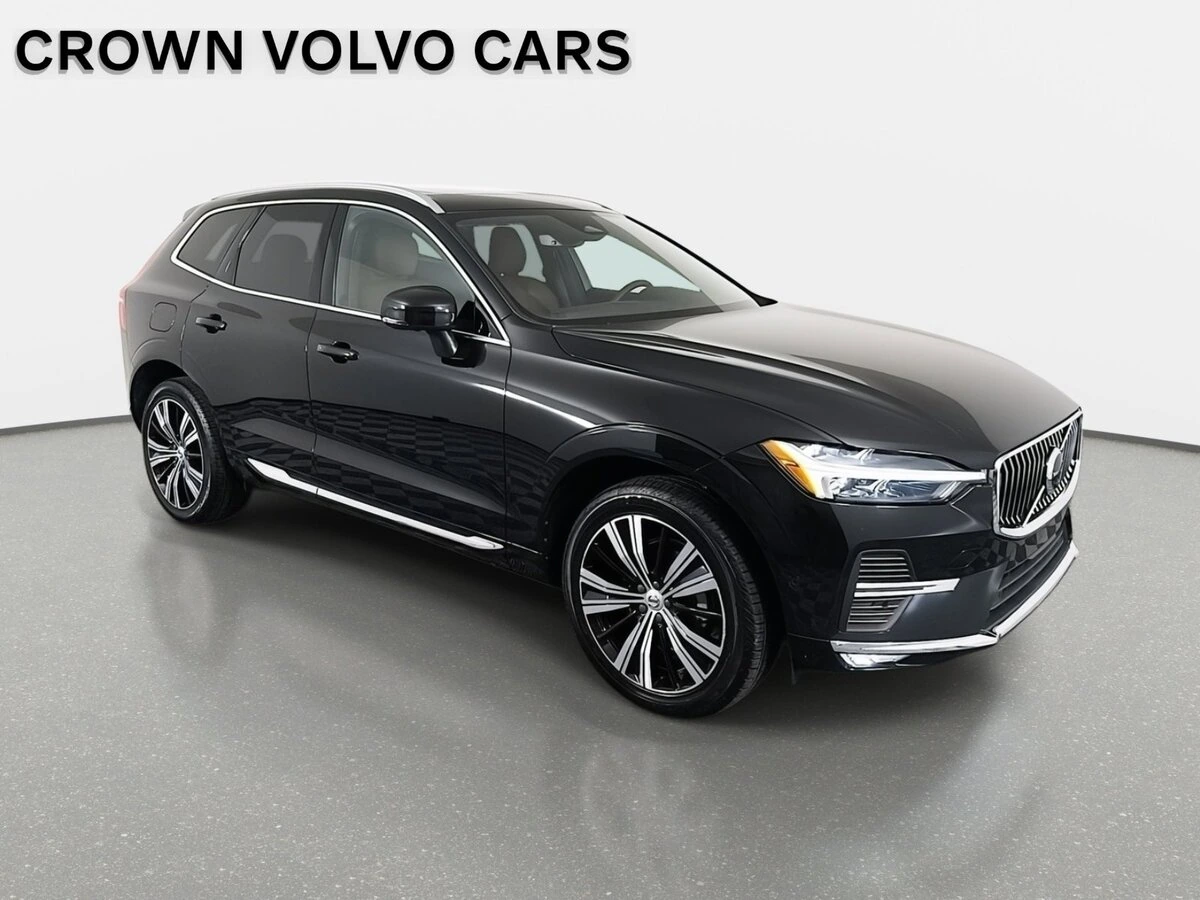 2023 Volvo - image 3