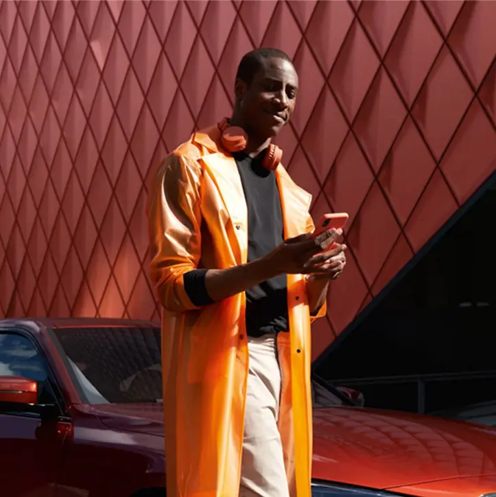 Person using My BMW App