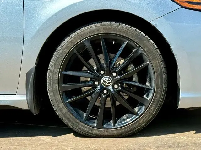 2021 Toyota Camry XSE photo 11