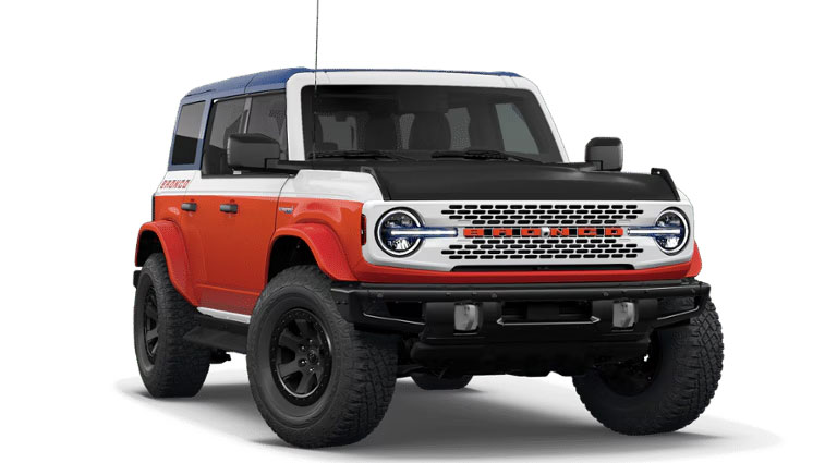 image of silver 4-door ford bronco wildtrak