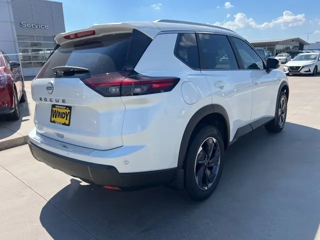 2026 Nissan Rogue SV photo 8