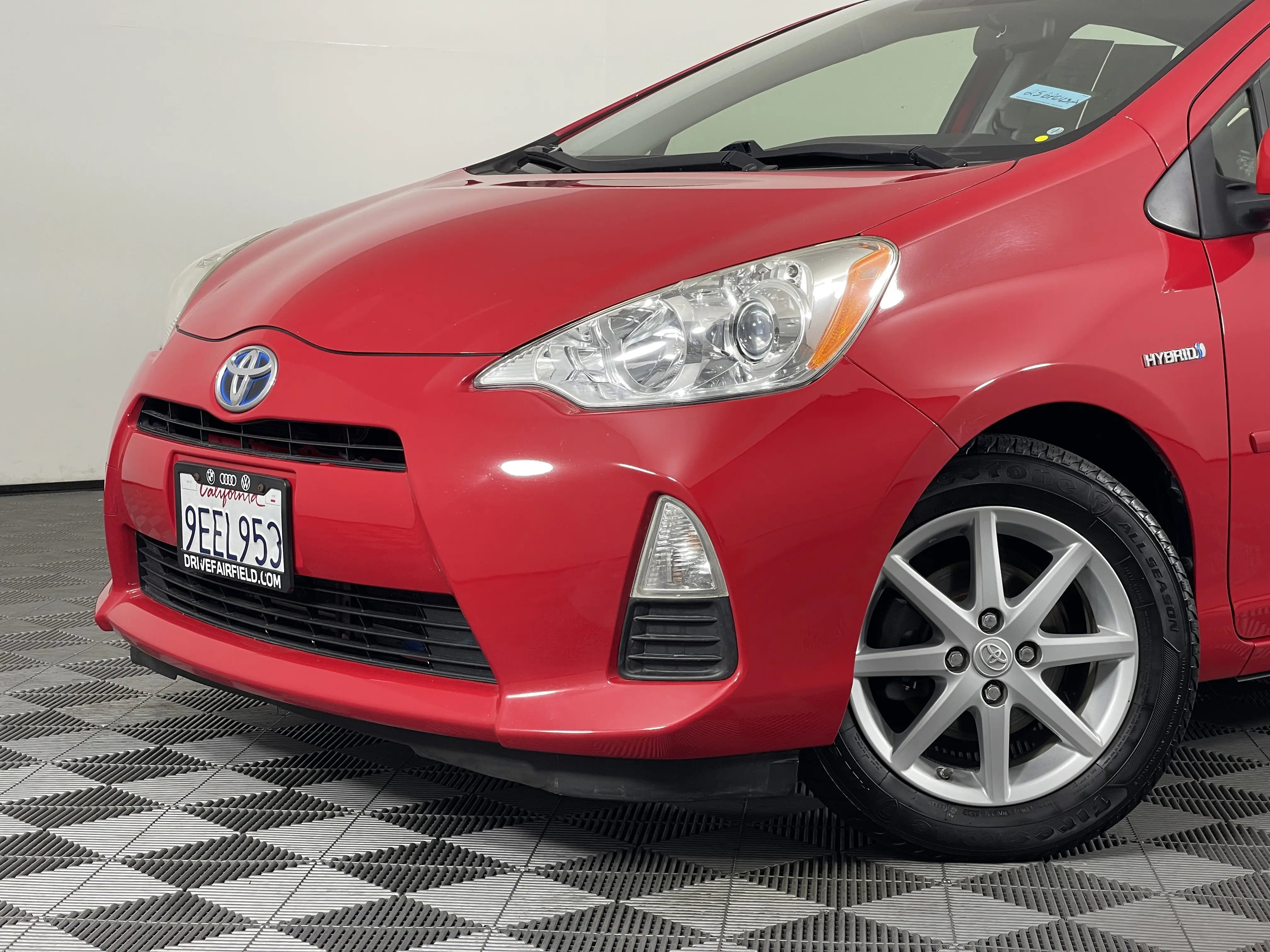 2012 Toyota Prius C Three photo 4