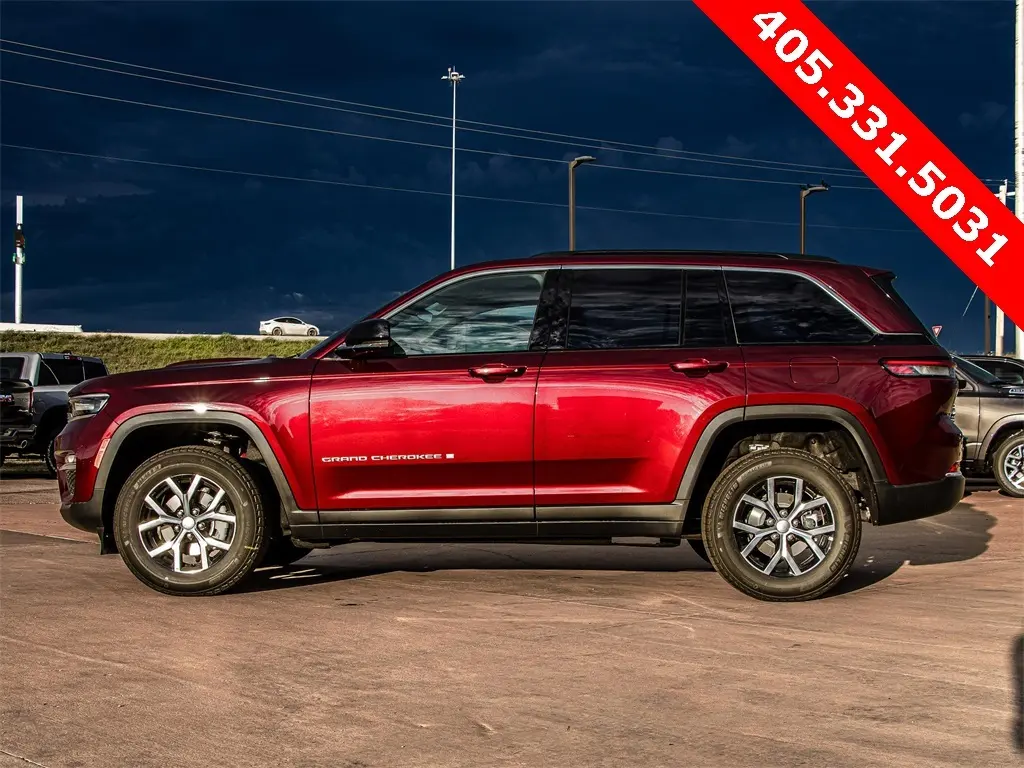 2025 Jeep Grand Cherokee Limited photo 3
