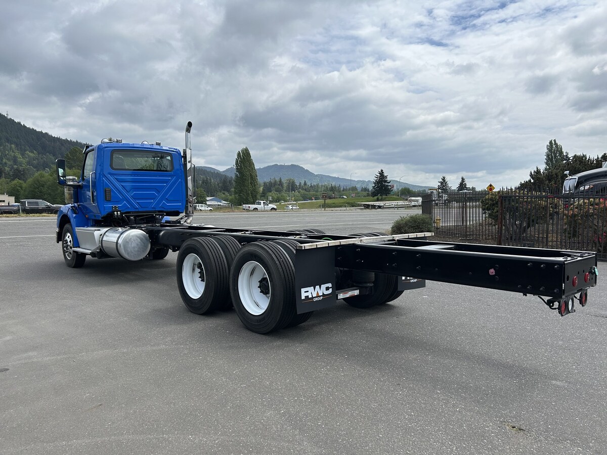 2025 International HX in Pasco, WA — photo 4