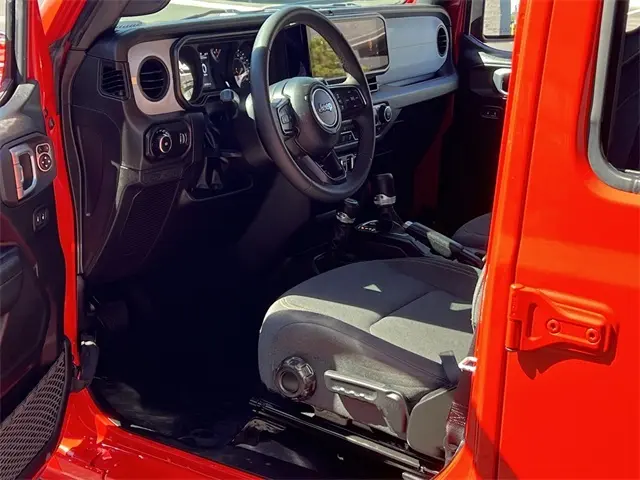 2024 Jeep Wrangler Sport S photo 9