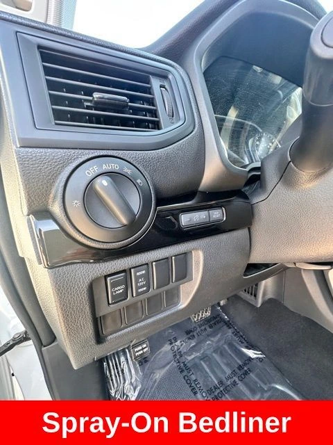 2024 Nissan Titan SV - Photo 23