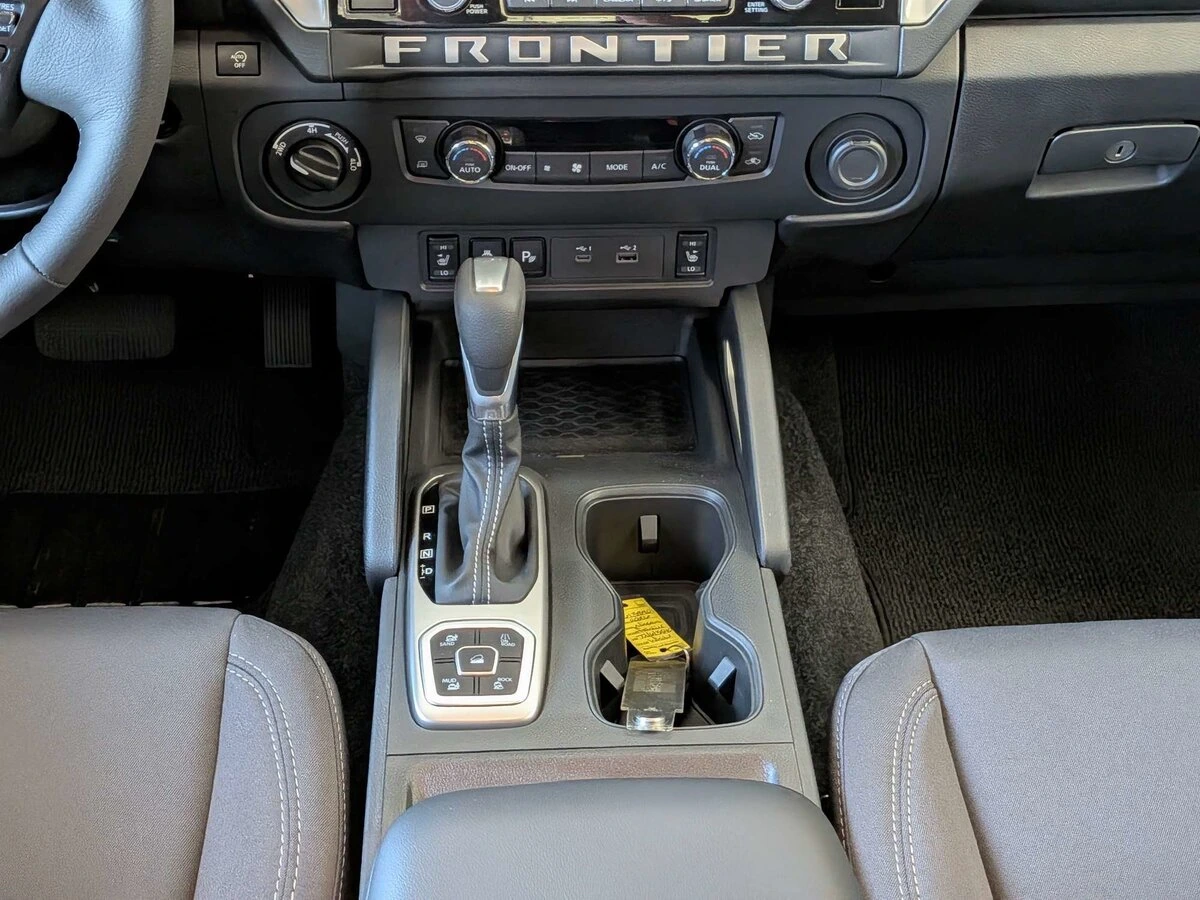 2026 Nissan Frontier SV - Photo 14