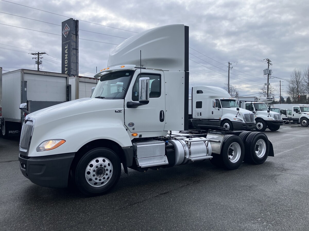 2019 International LT in Seattle, WA — photo 2