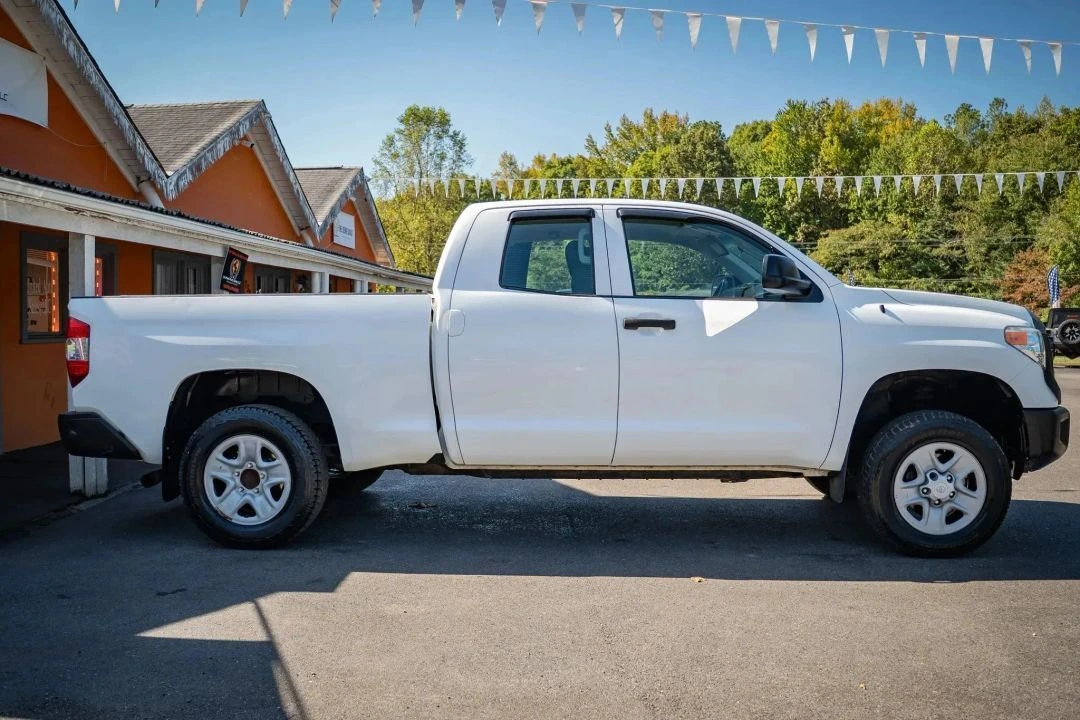 2015 Toyota Tundra SR5 - Photo 15