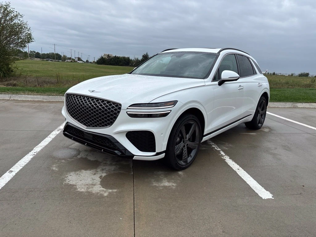 2025 GENESIS GV70