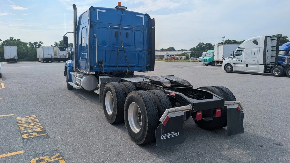 2023 Western Star 49X — photo 8