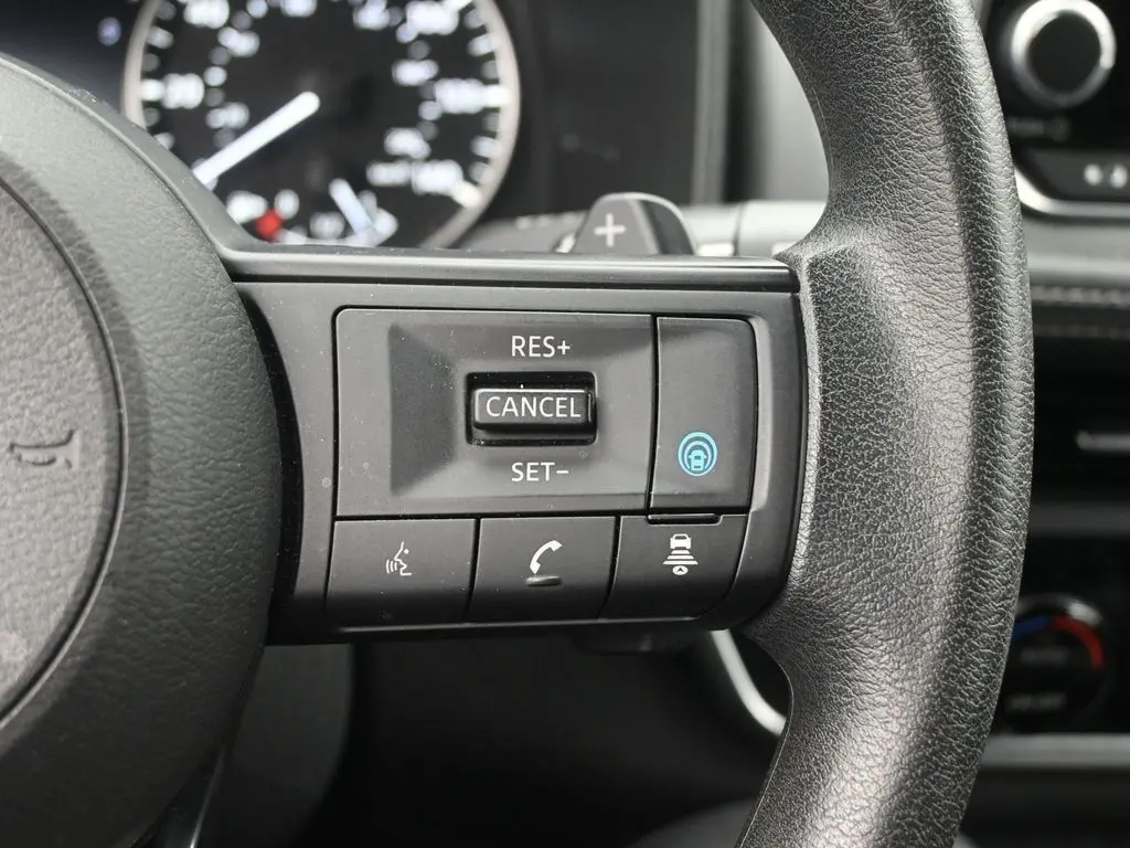 2024 Nissan Rogue SV AWD photo 6