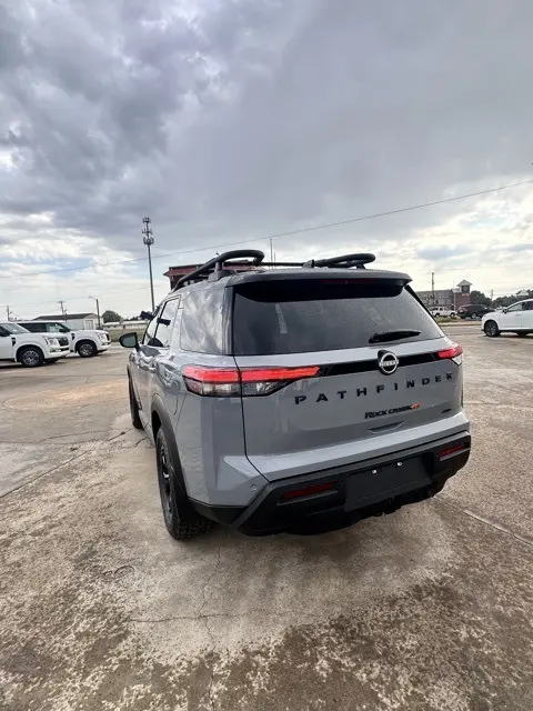 2025 Nissan Pathfinder Rock Creek photo 4
