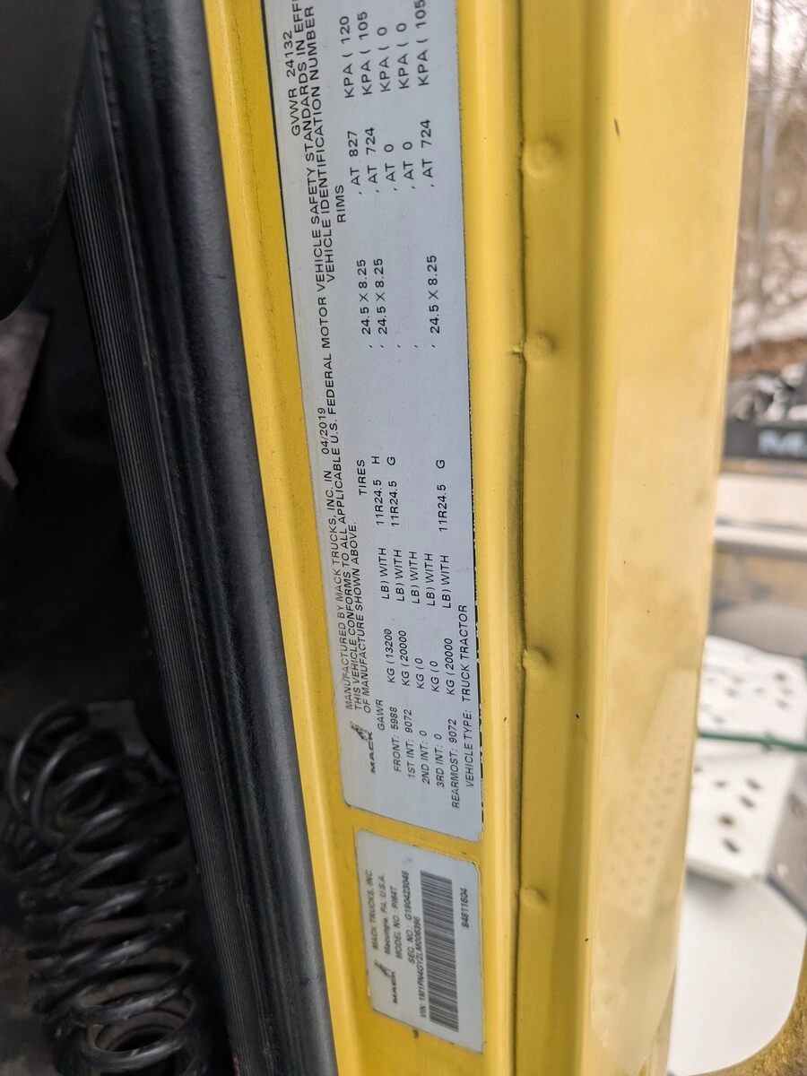 2020 Mack Pinnacle - image 21