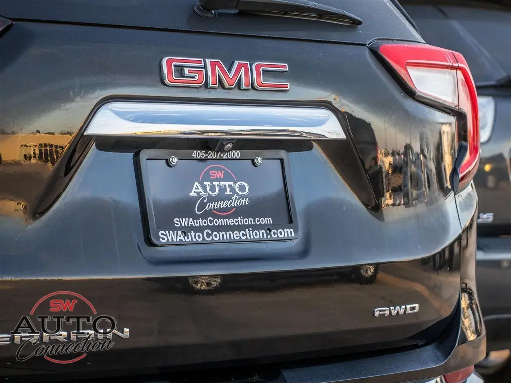 2024 Gmc Terrain SLT photo 3