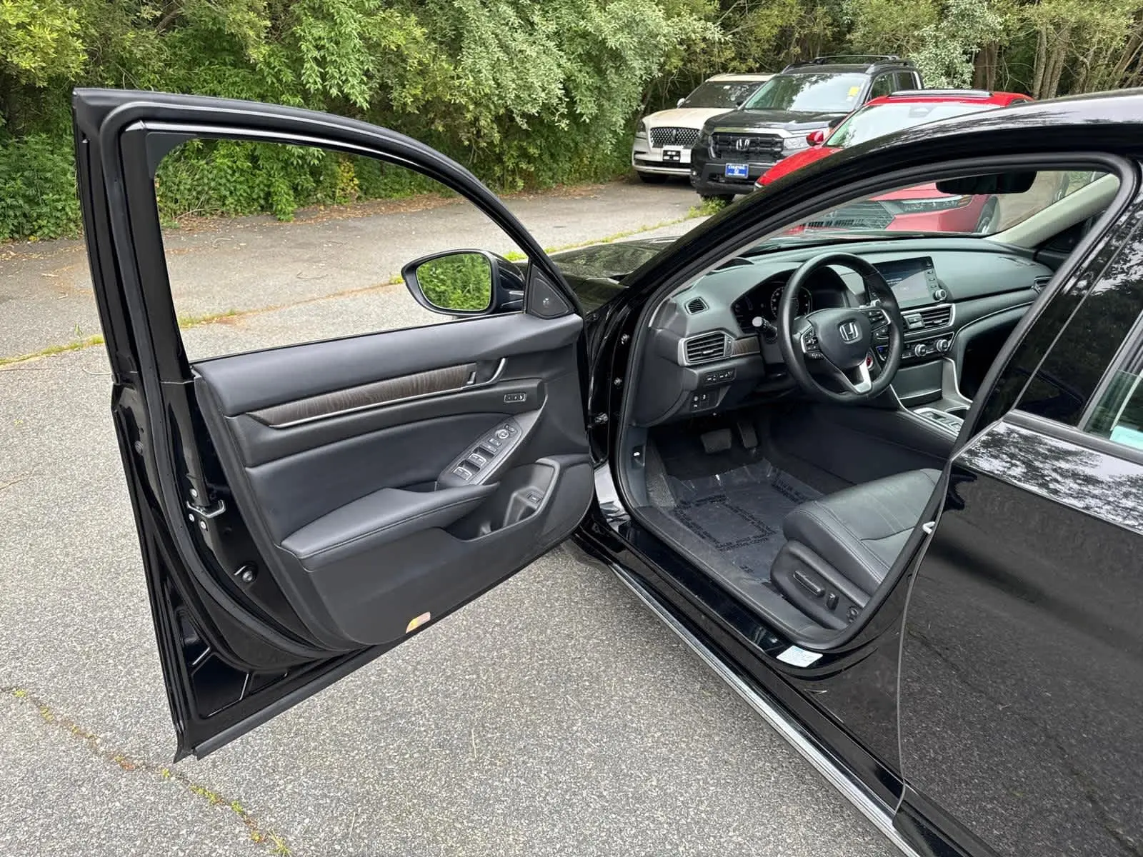 2022 Honda Accord Hybrid Touring photo 9