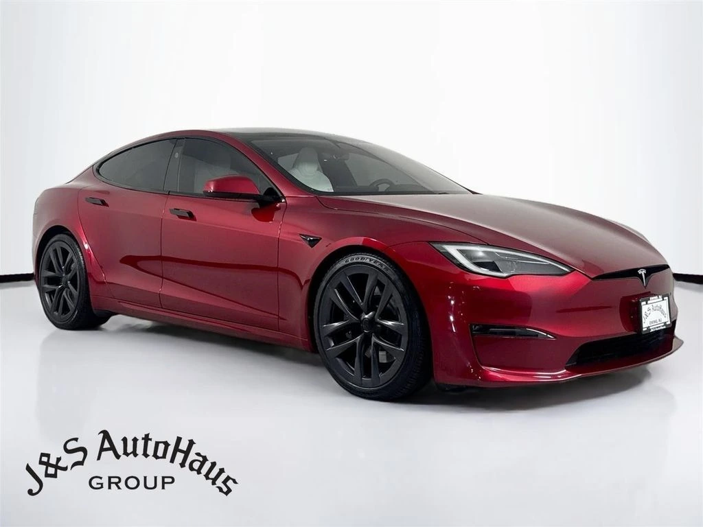 2023 Tesla Model S Standard Range's photo