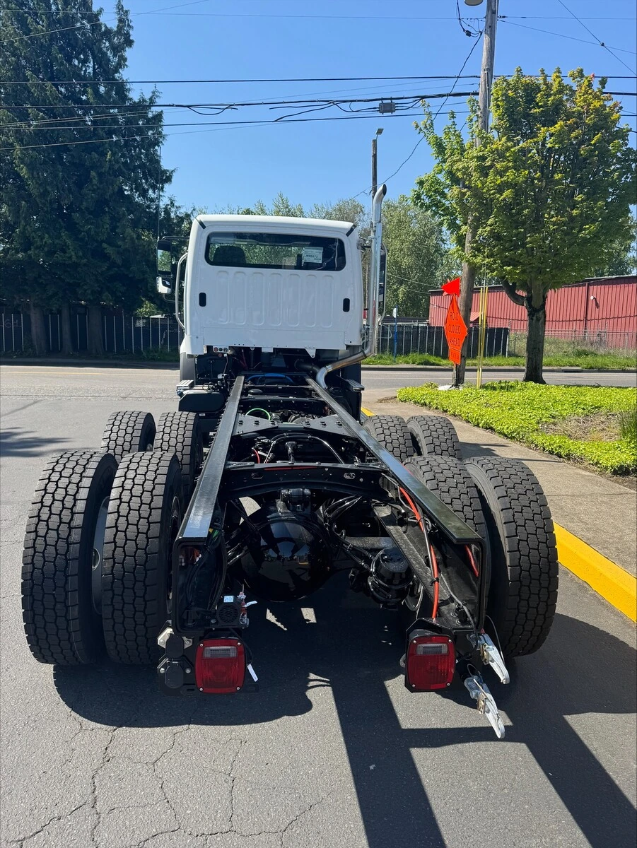 2025 Freightliner 108SD in Portland, OR — photo 6