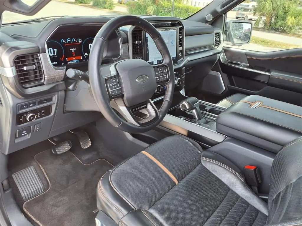 2023 Ford F-150 Platinum photo 22