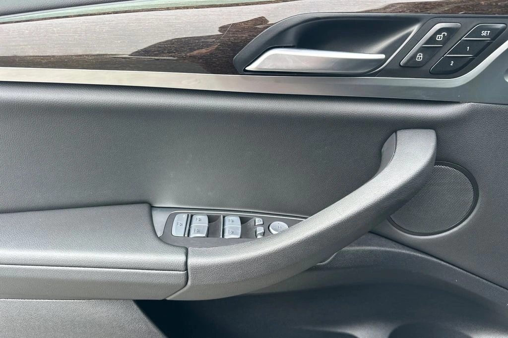 2025 BMW X4 30i - Photo 11