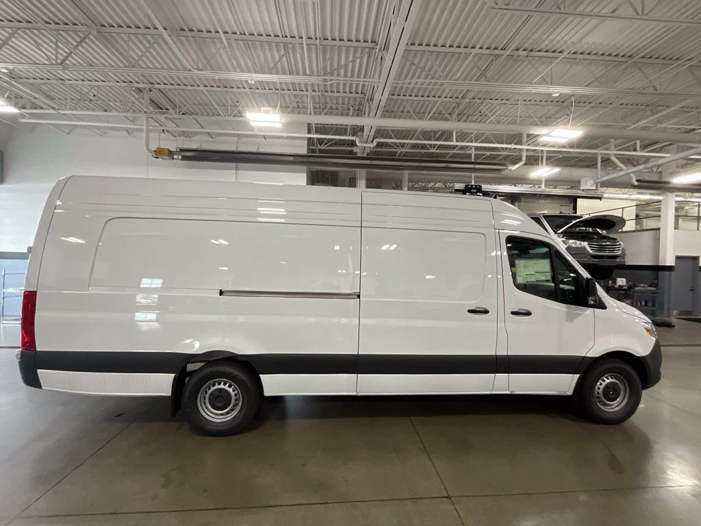 2026 Mercedes-Benz Sprinter Cargo Van Base - Photo 8